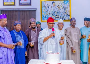 L-R: Senators Sharafadeen Alli, Simon Lalong, Deputy Senate President, Jibrin Barau; President of the Senate, Godswill Akpabio, Senate Leader, Opeyemi Bamidele, Senate Whip, Tahir Monguno and Senator Marshall Katung, during cutting of cake to celebrate Senators born in the Month of April and May, in the Senate President’s office yesterday. Photo: Senate President’s Office